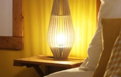 Focus sur La lampe Kido, un produit naturel, alsacien et moderne pour un relooker votre aménagement d'intérieur.