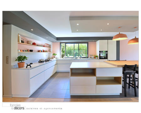 Focus sur les cuisines tendances de cette année avec Formes et Décors, l'expert en design.