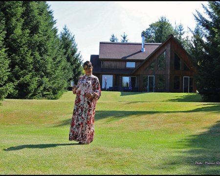 Reportage sur une maison au coeur de la nature, écolo, zen et confortable, avec un mode de vie naturel.