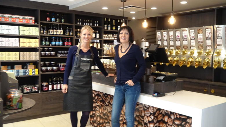 Découverte de Torréfaction Schreiber, avec Isabelle Mariotte, qui a refait l'aménagement d'intérieur de la boutique. Expert et Architecte d'intérieur dans le 68.