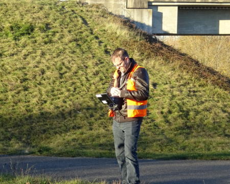 Le professionnel de télépilotage de drones, un métier de passionné high tech au service du BTP, de l'inspection, et de la construction.