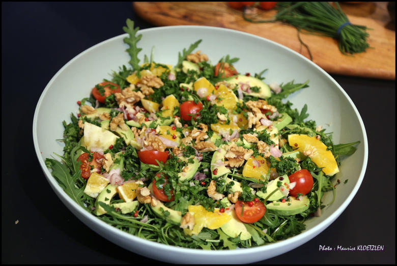 Des salades vitaminées et healthy dans une cuisine esthétique et pratique.