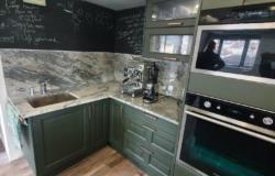 Focus sur le marbre et le granit pour aménager votre intérieur. Conseils d'experts sur notre blog.