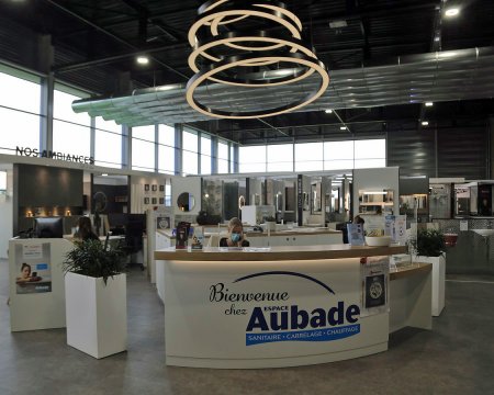 Focus sur le carrelage tendances pour la salle de bain. Design, pratique et facile d'entretien.