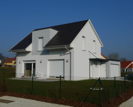 Maison neuve, mais prête à décorer, maison clos couvert ou prêt à décorer