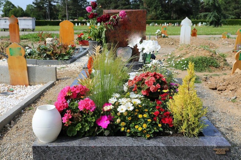 monuments funeraires à Mulhouse et Wittenheim avec Pierres Actuelles Friess