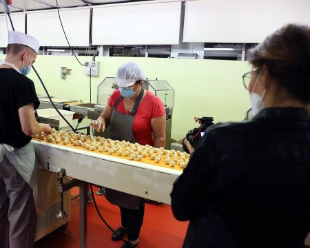 Les fêtes de fin d'années, c 'est avant tout des instants de plaisir e de gourmandise. Le chocolat trouve toujours plaisir à offrir. Direction le chocolatier Grimmer proche de Colmar