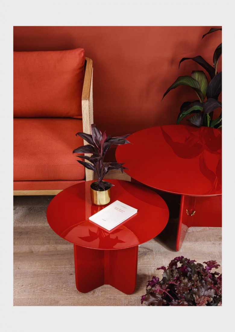Table basse rouge