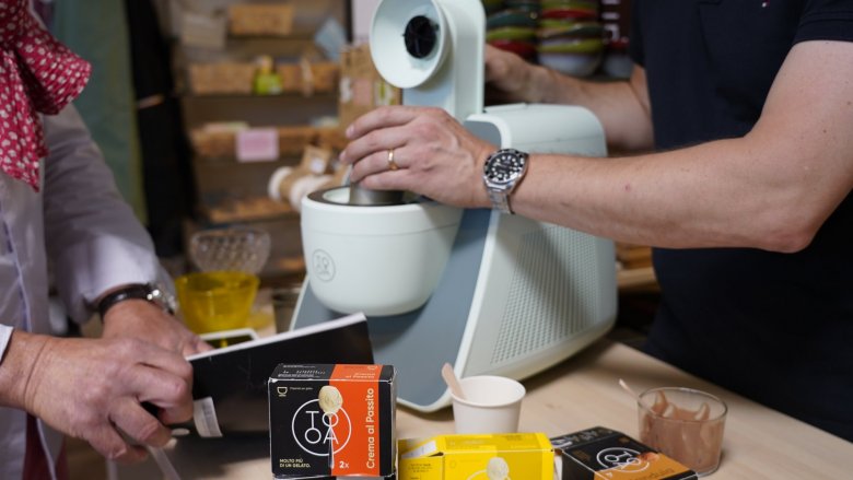 La machine à glace italienne TooA : 3 minutes pour déguster votre glace !  Top avis