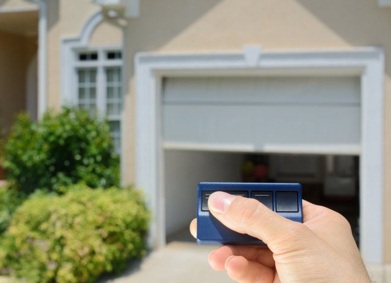 INSTALLER UNE PORTE DE GARAGE 