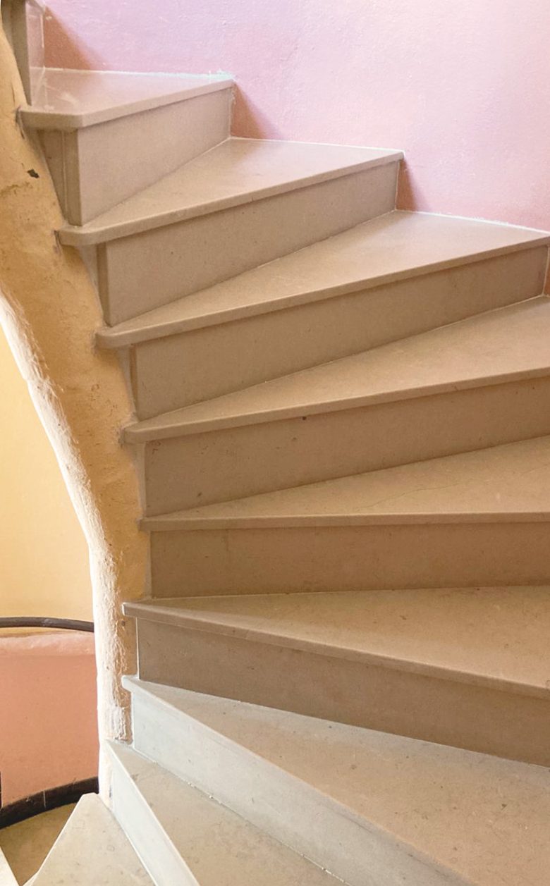 escalier en marbre sur mesure
