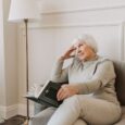 entraide a domicile personne seniors face a la canicule